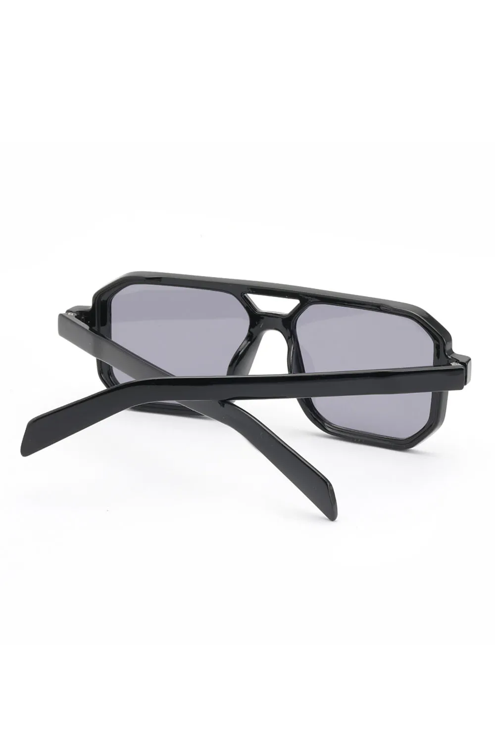 Kadın Siyah Çerçeve Degrade Cam Güneş Gözlüğü 23001-1 Kadın Siyah Çerçeve Degrade Cam Güneş Gözlüğü 23001-1