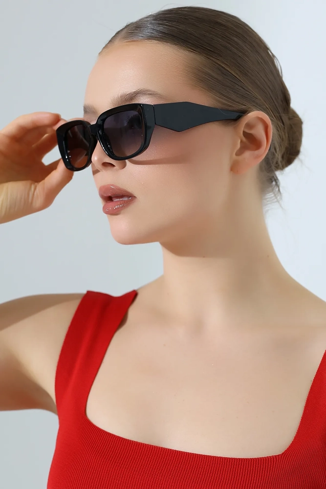 Kadın Dikdörtgen Siyah Güneş Gözlüğü 23030 c2